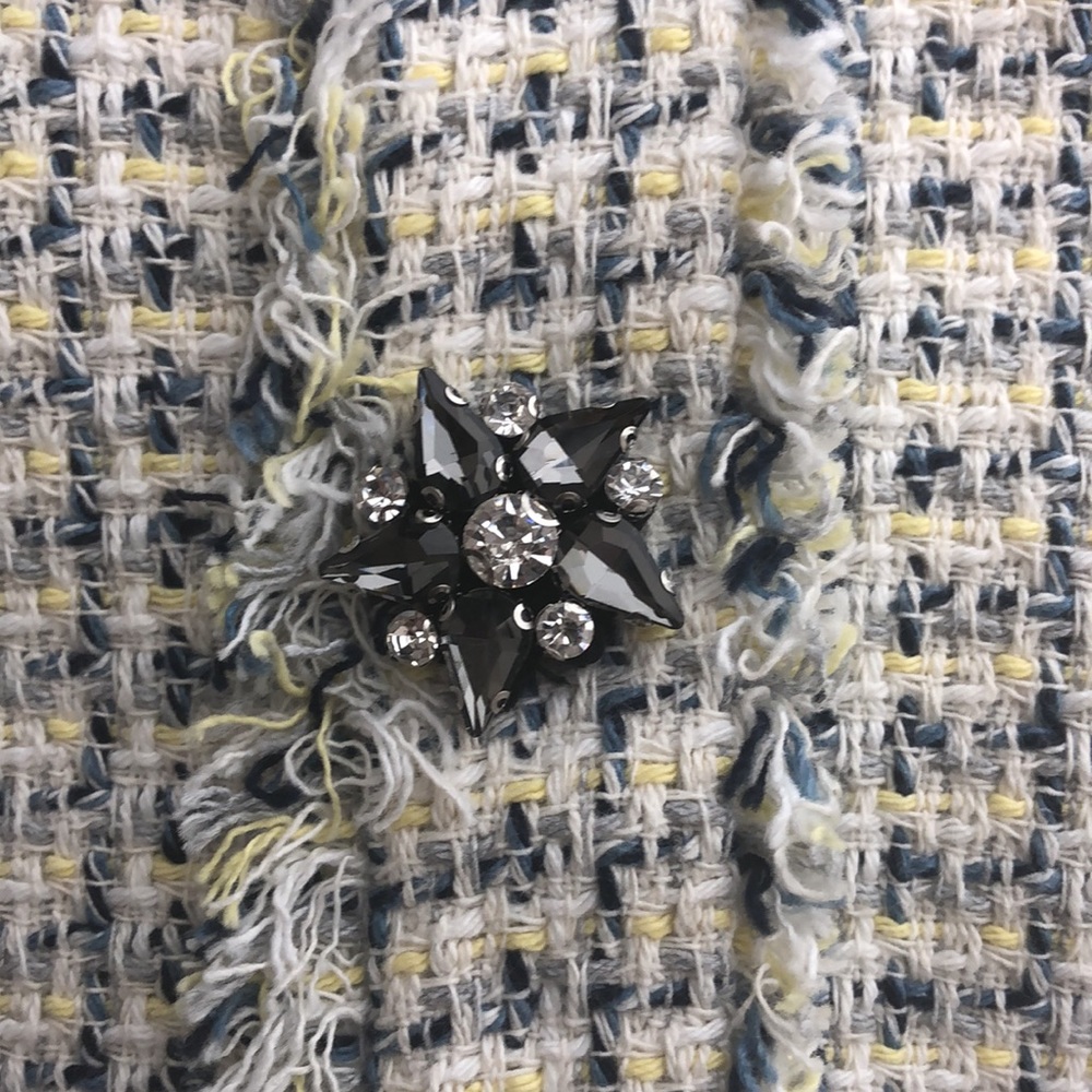 Zara Basics Cream Tweed Style Blazer Flower Button - Picture 7 of 9